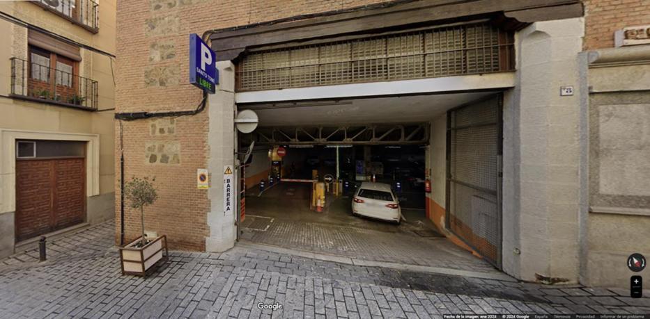Apartamento Ilarcuris Con Patio Privado Toledo Exterior photo